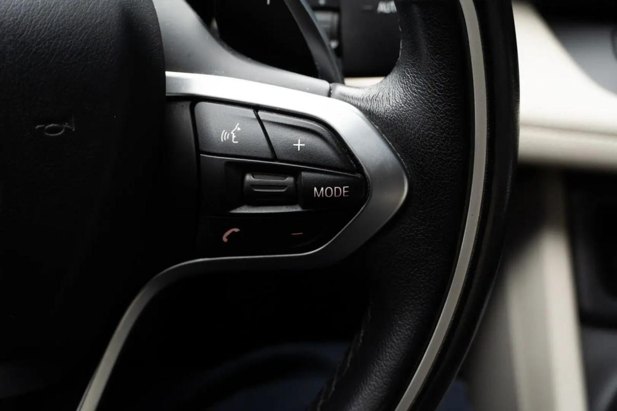 bmw-i8-2015-hibrido-a-gasolina-1499cc