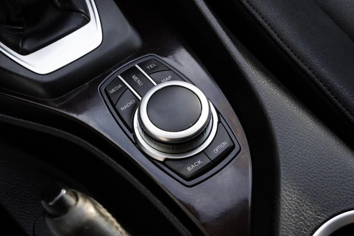 bmw-x1-sdrive18d-2014-diesel-1995cc