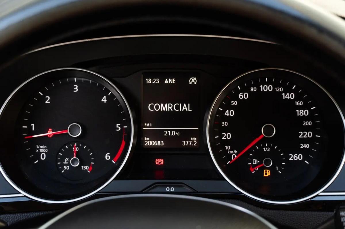 volkswagen-passat-variant-2015-diesel-1598cc