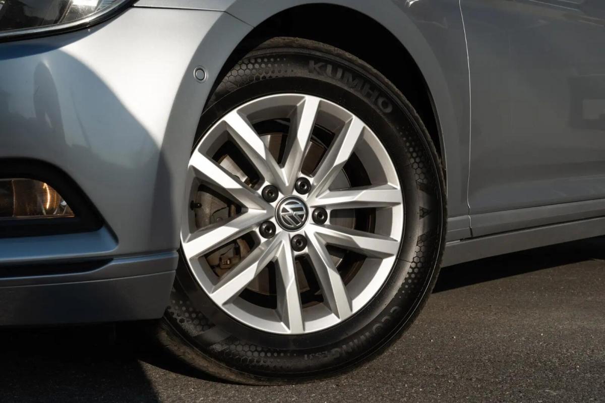 volkswagen-passat-variant-2015-diesel-1598cc