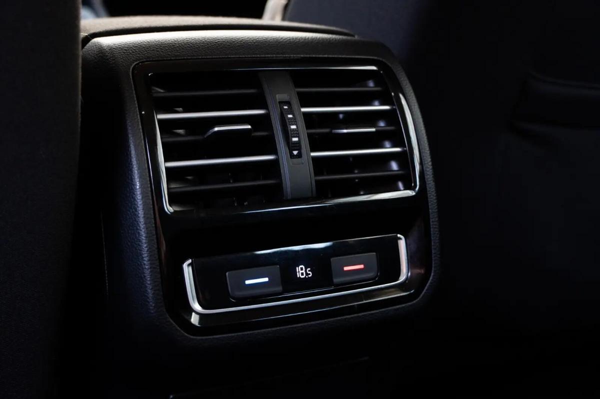 volkswagen-passat-variant-2015-diesel-1598cc
