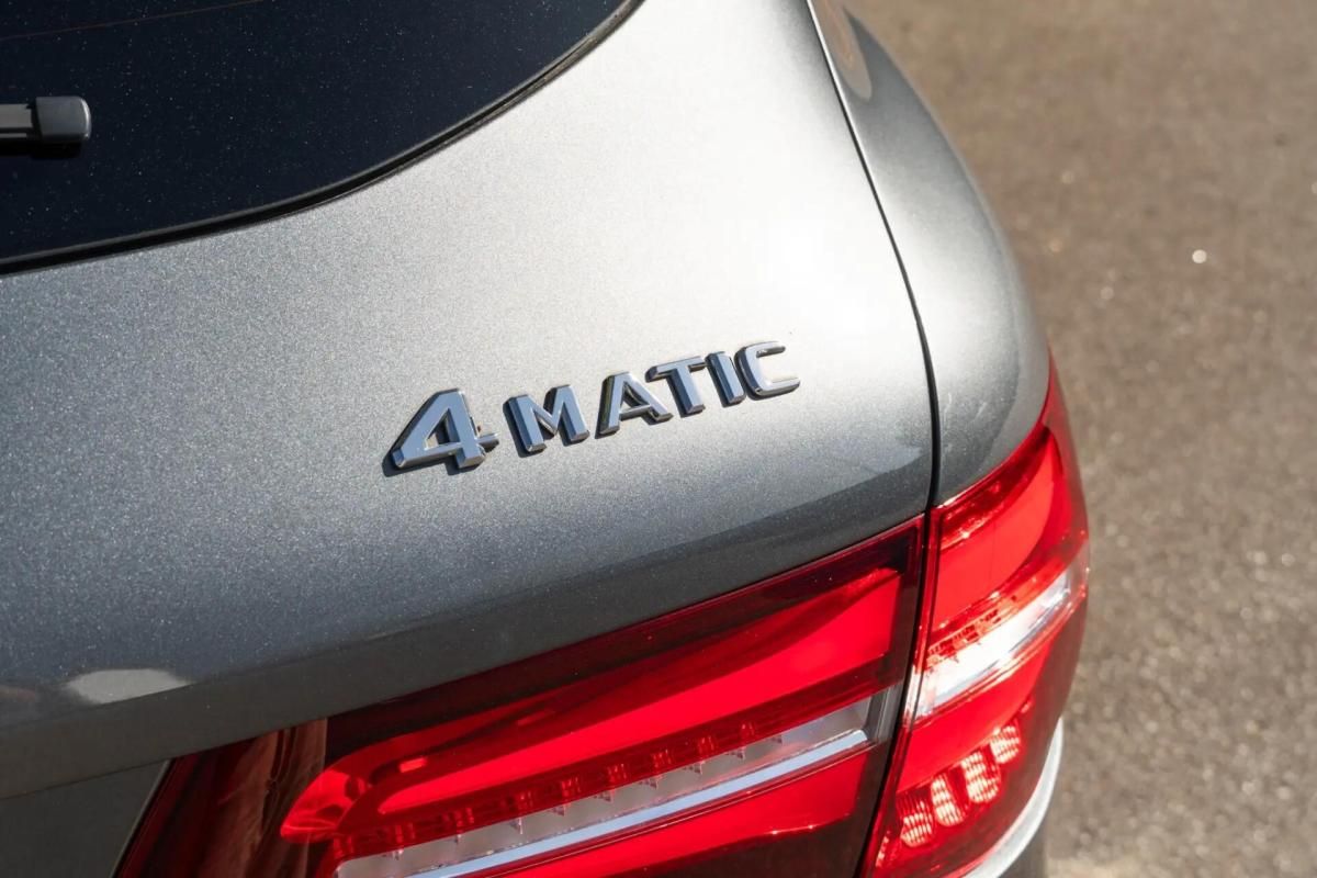 mercedes-benz-glc-250-d-4matic-2016-diesel-2143cc