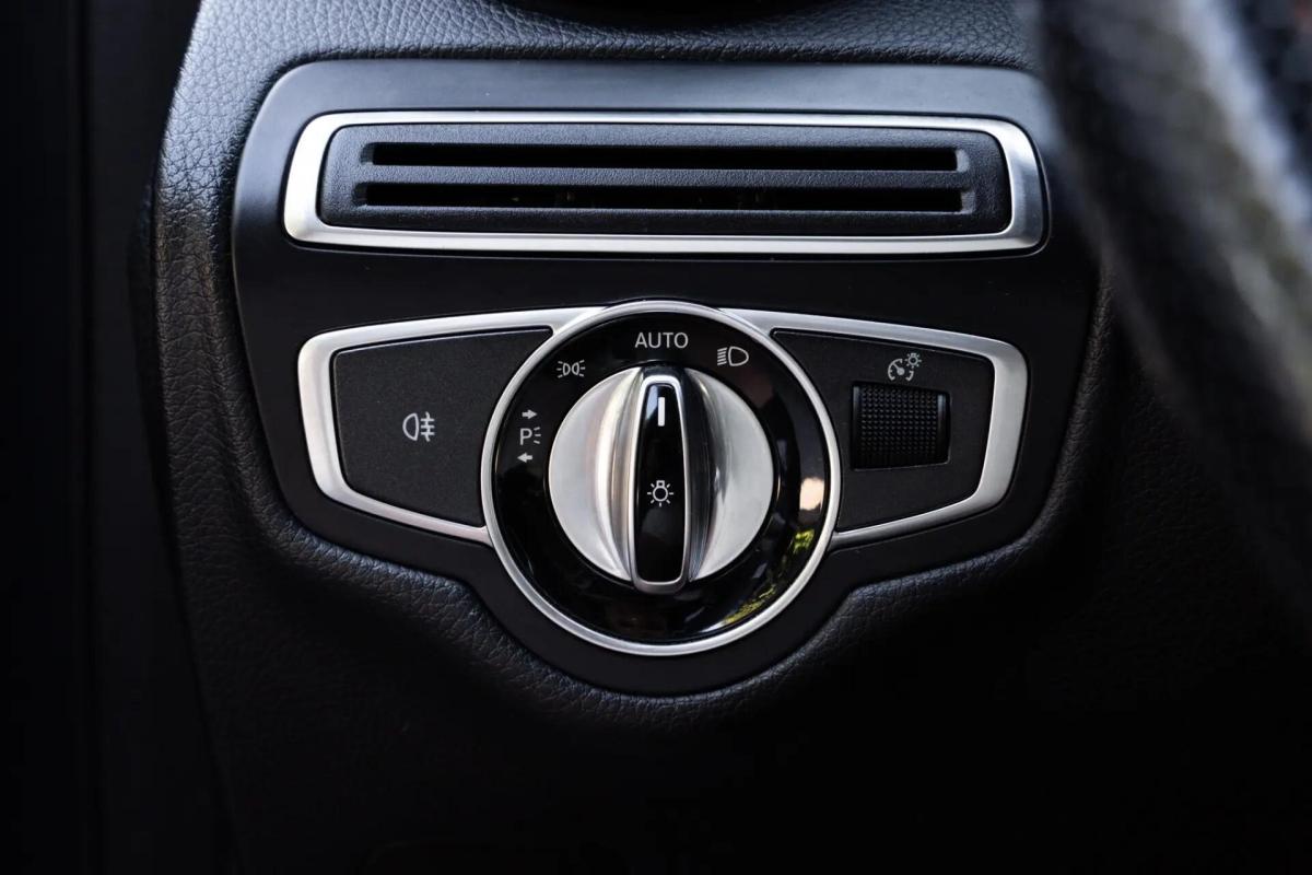 mercedes-benz-glc-250-d-4matic-2016-diesel-2143cc