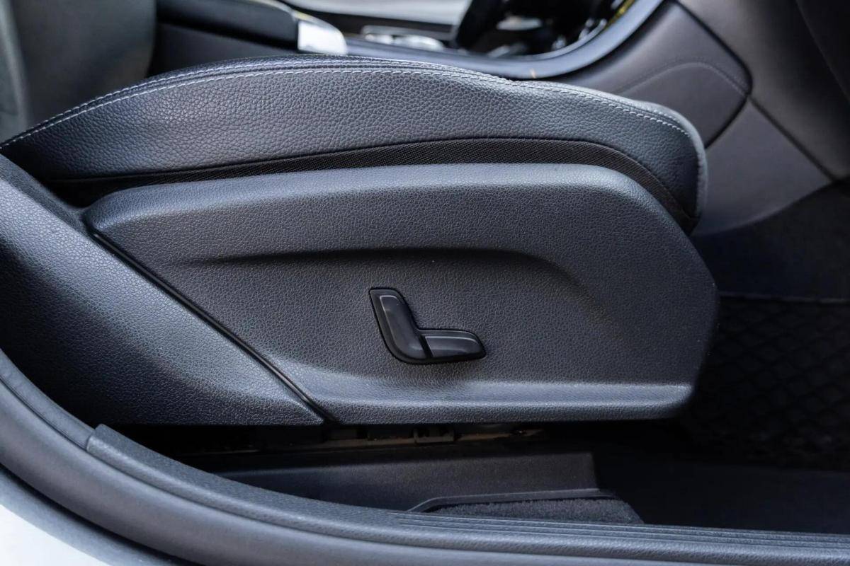 mercedes-benz-glc-250-d-4matic-2016-diesel-2143cc