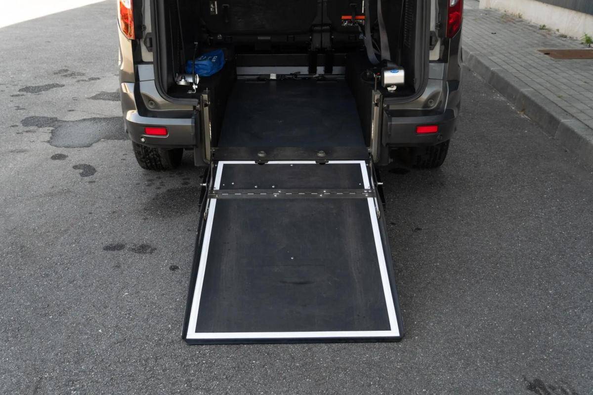 ford-tourneo-connect-2017-diesel-1560cc