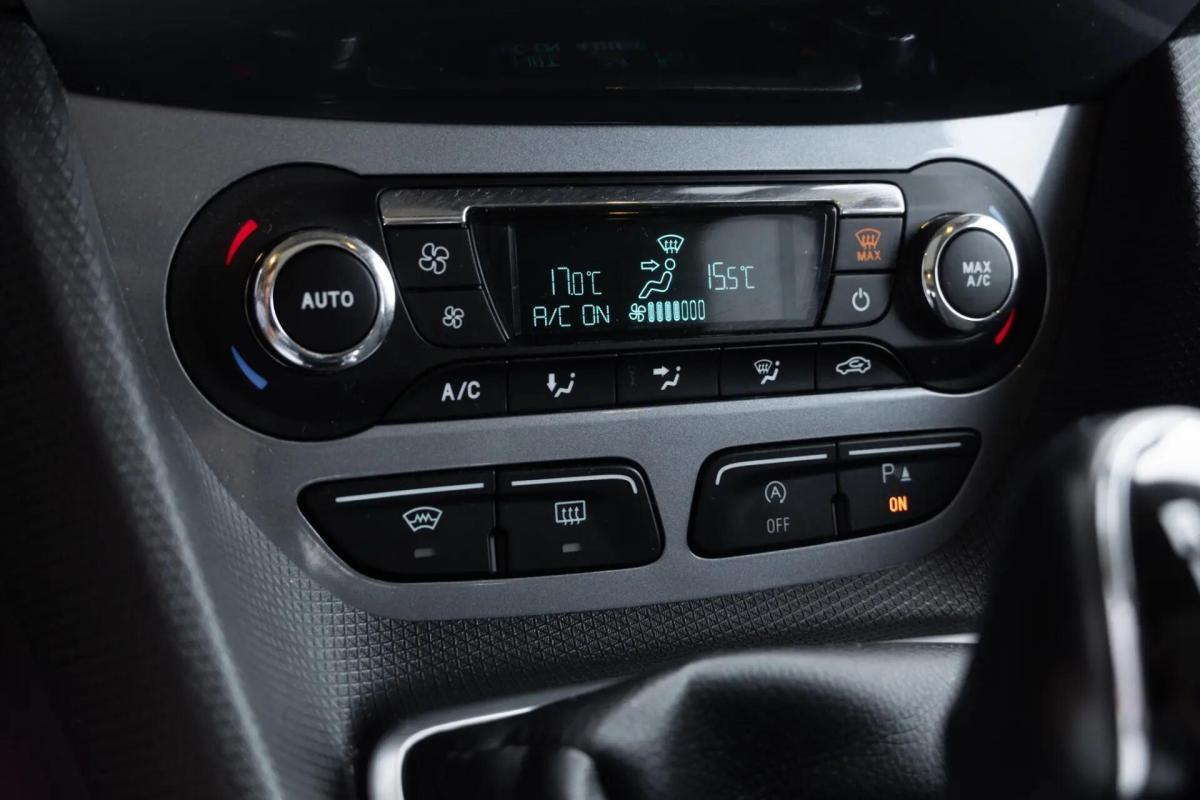 ford-tourneo-connect-2017-diesel-1560cc