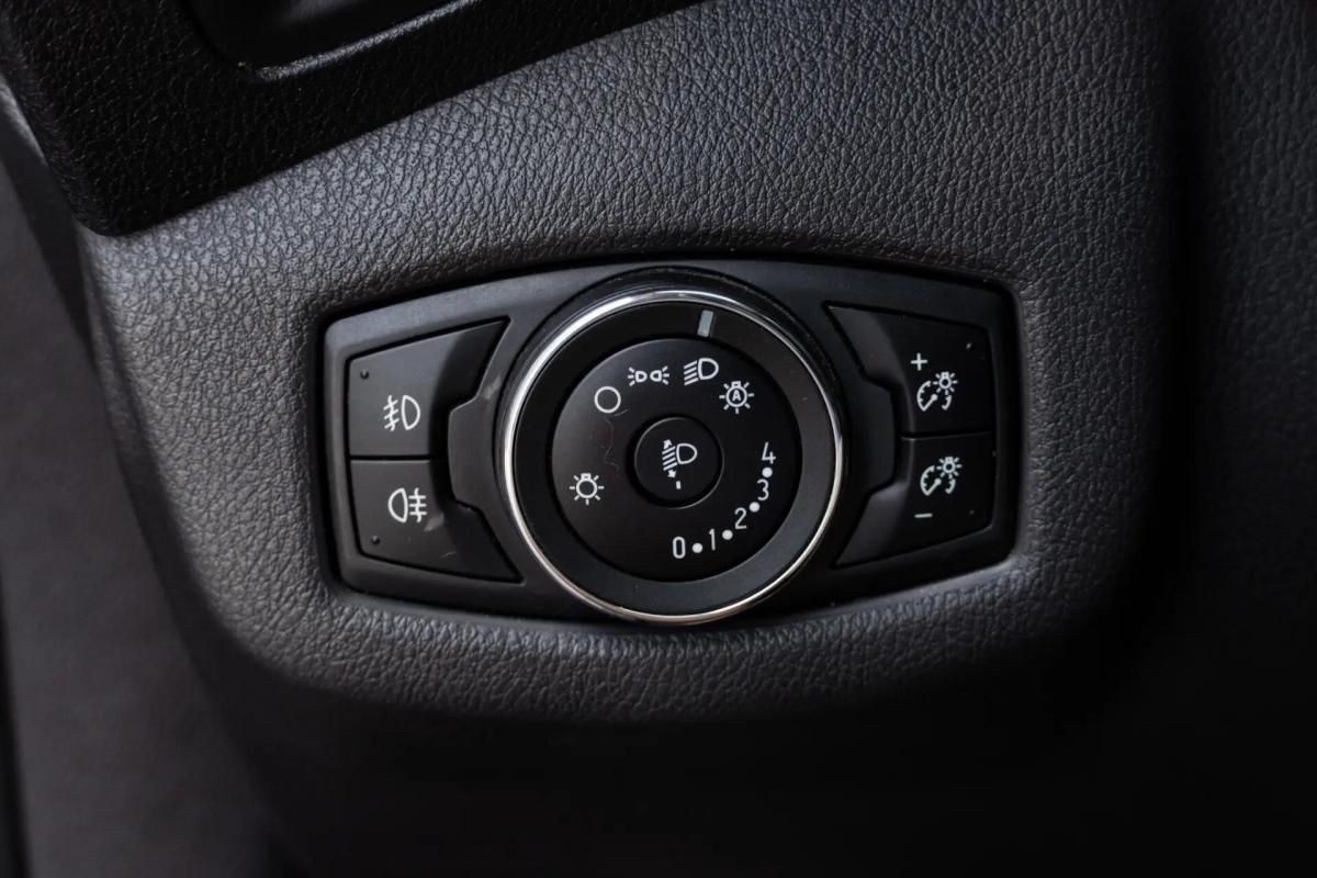 ford-tourneo-connect-2017-diesel-1560cc