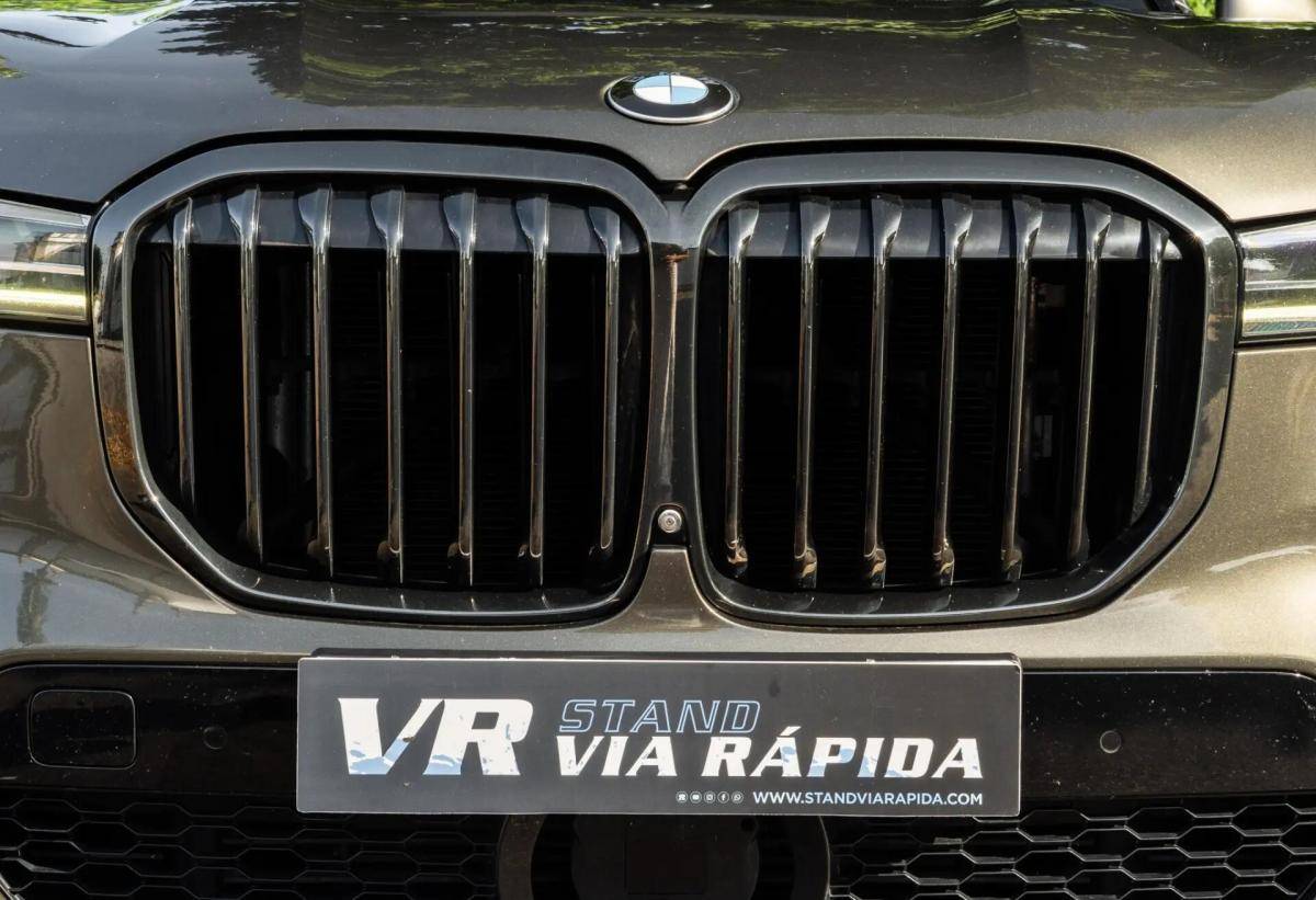bmw-x7-xdrive40d-2022-diesel-2993cc