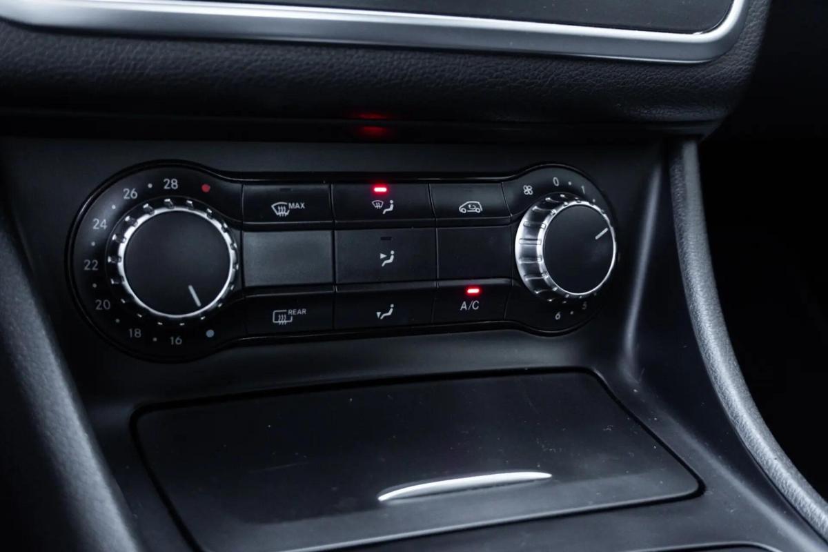 mercedes-benz-cla-220-cdi-2013-diesel-2143cc