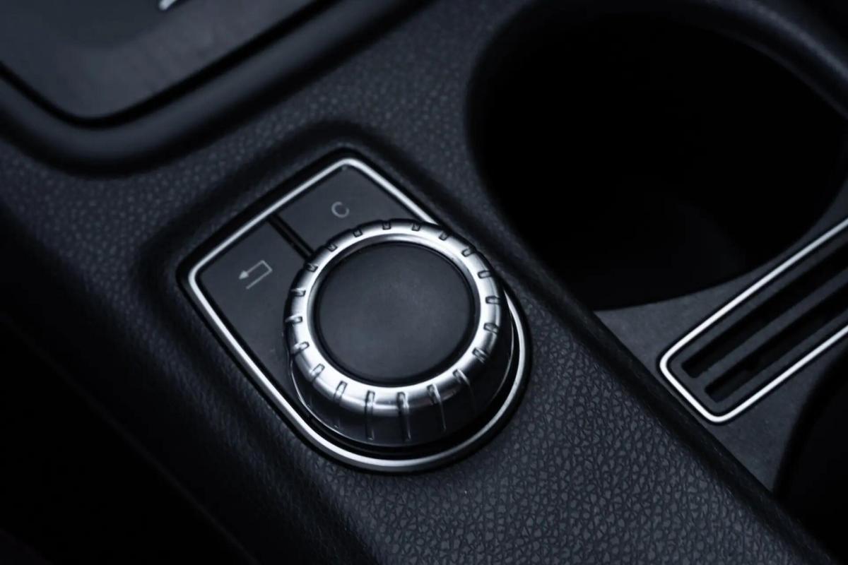 mercedes-benz-cla-220-cdi-2013-diesel-2143cc
