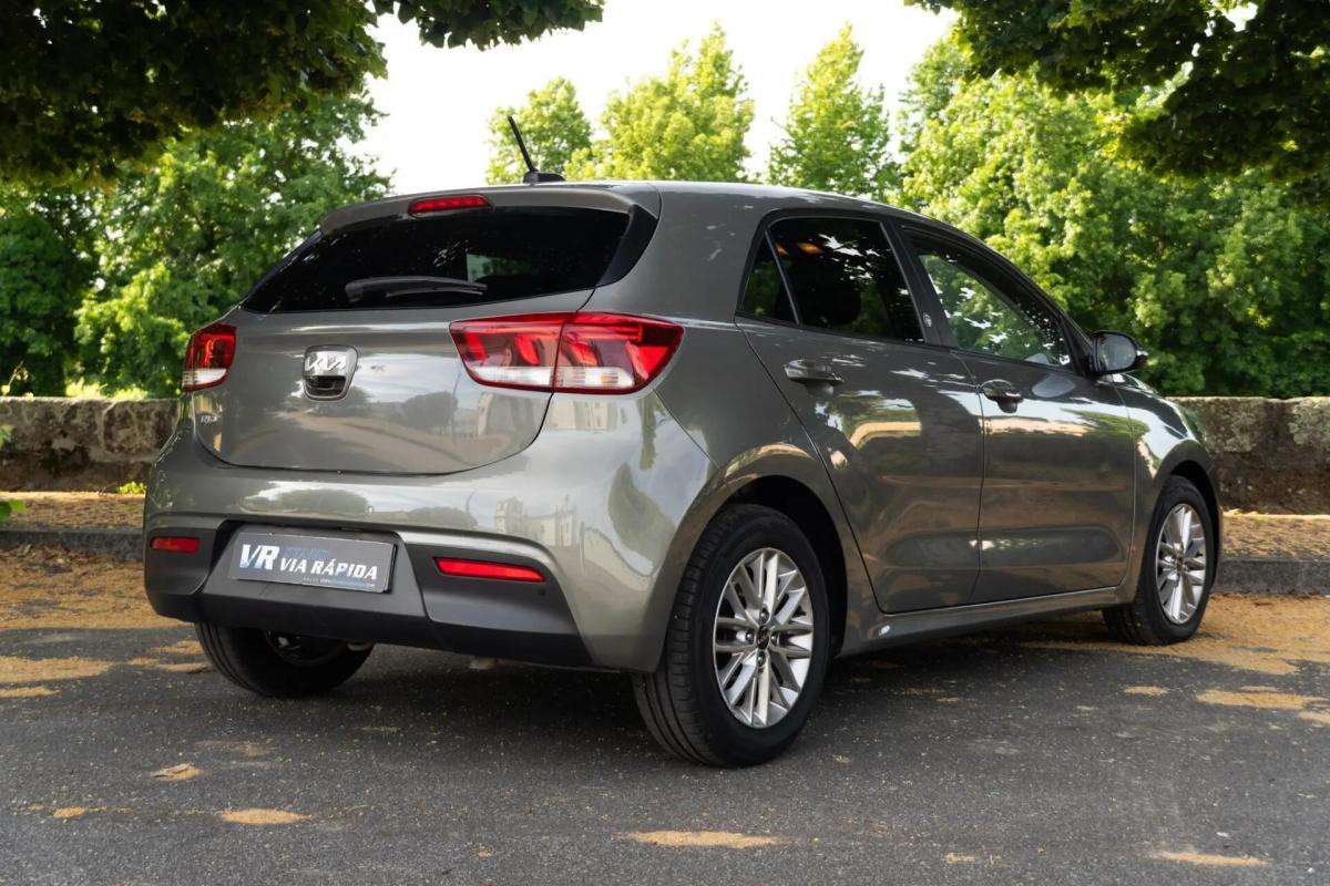 kia-rio-2022-gasolina-998cc