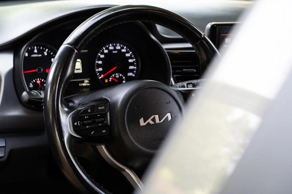 kia-rio-2022-gasolina-998cc