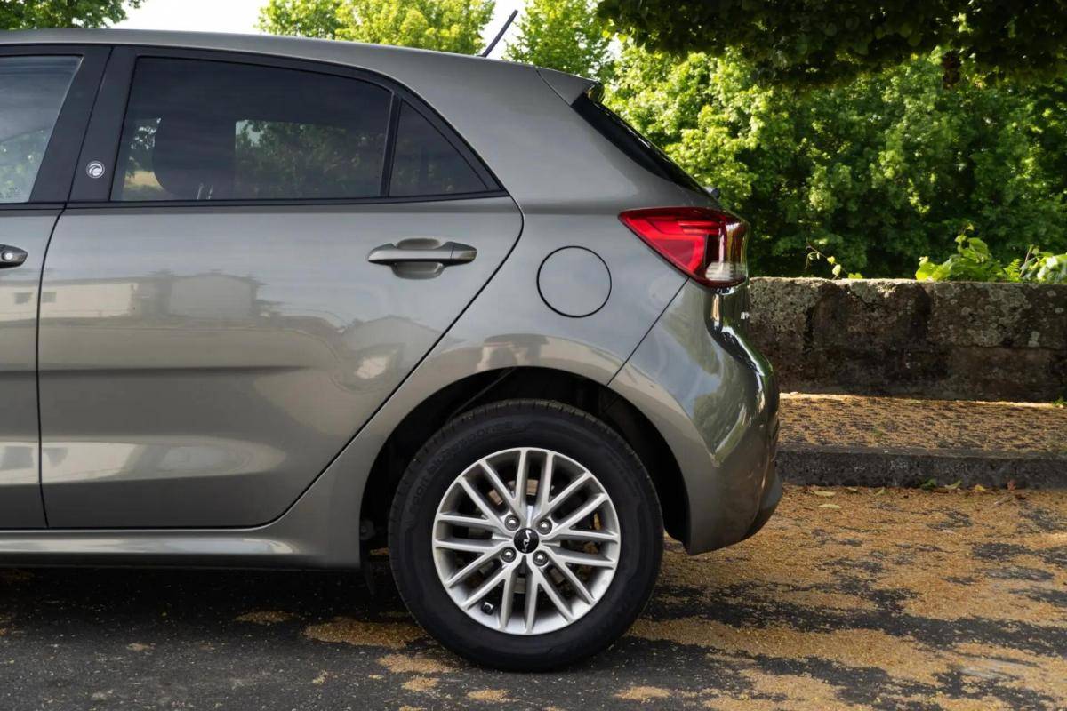 kia-rio-2022-gasolina-998cc