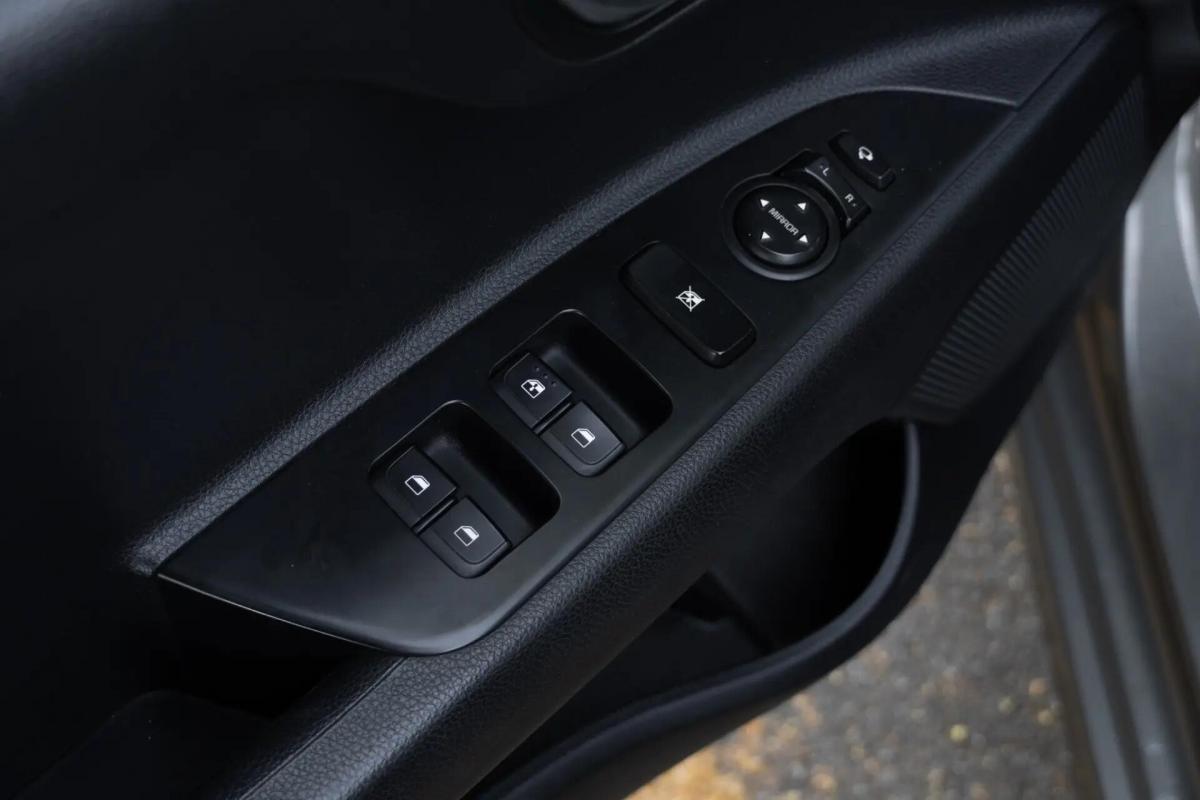 kia-rio-2022-gasolina-998cc