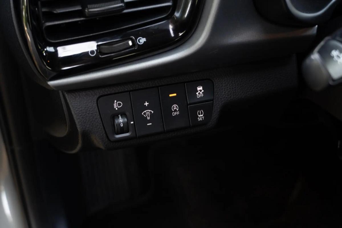 kia-rio-2022-gasolina-998cc
