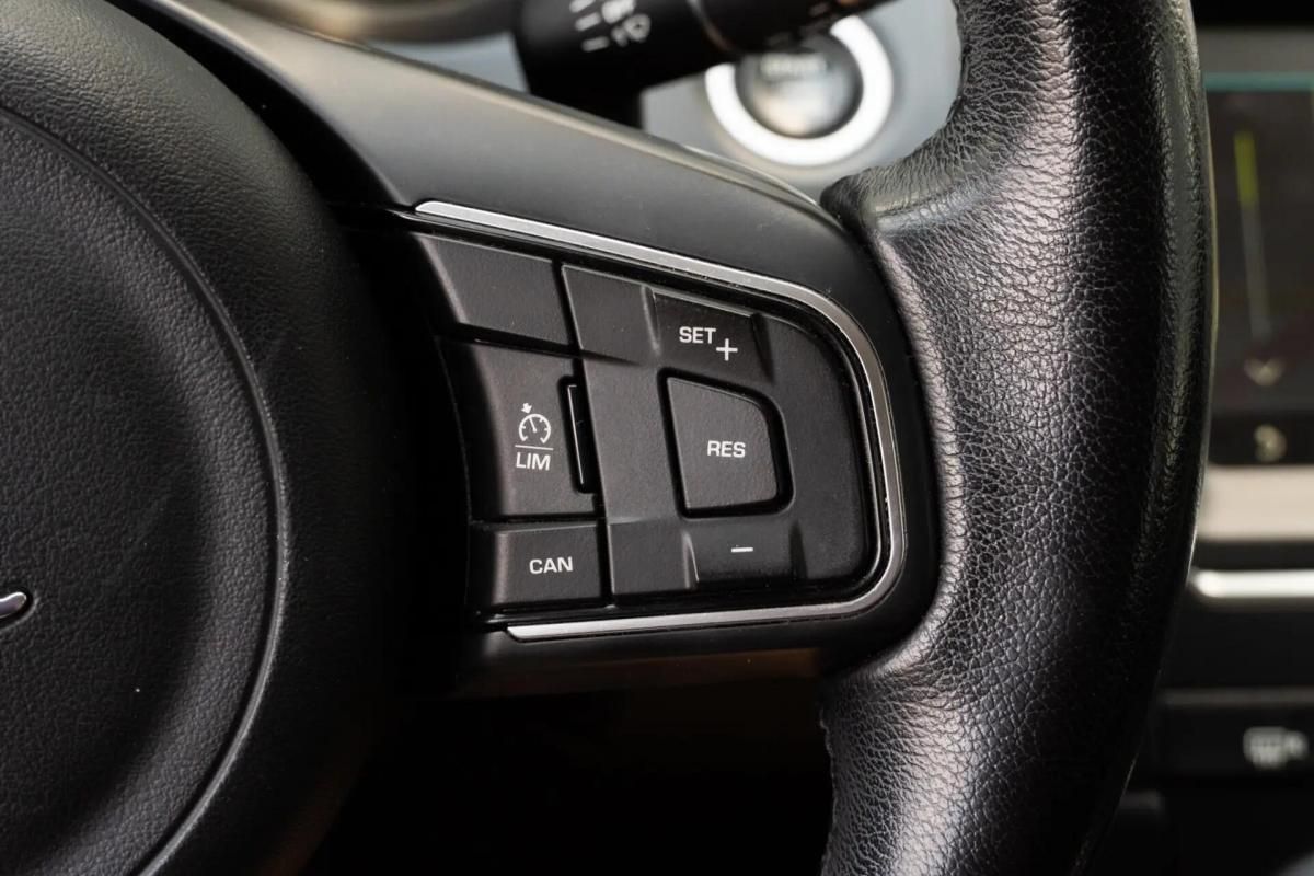 jaguar-e-pace-2018-diesel-1999cc