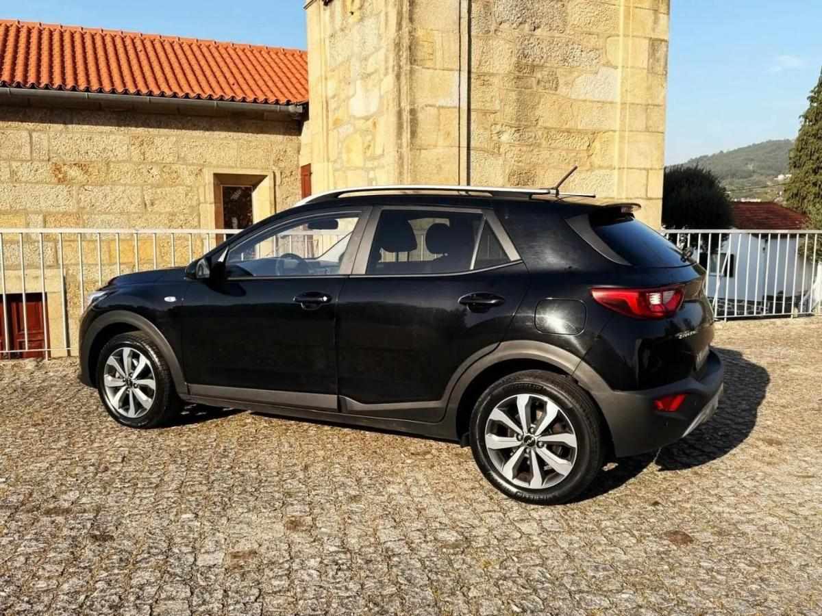 kia-stonic-2022-gasolina-1197cc