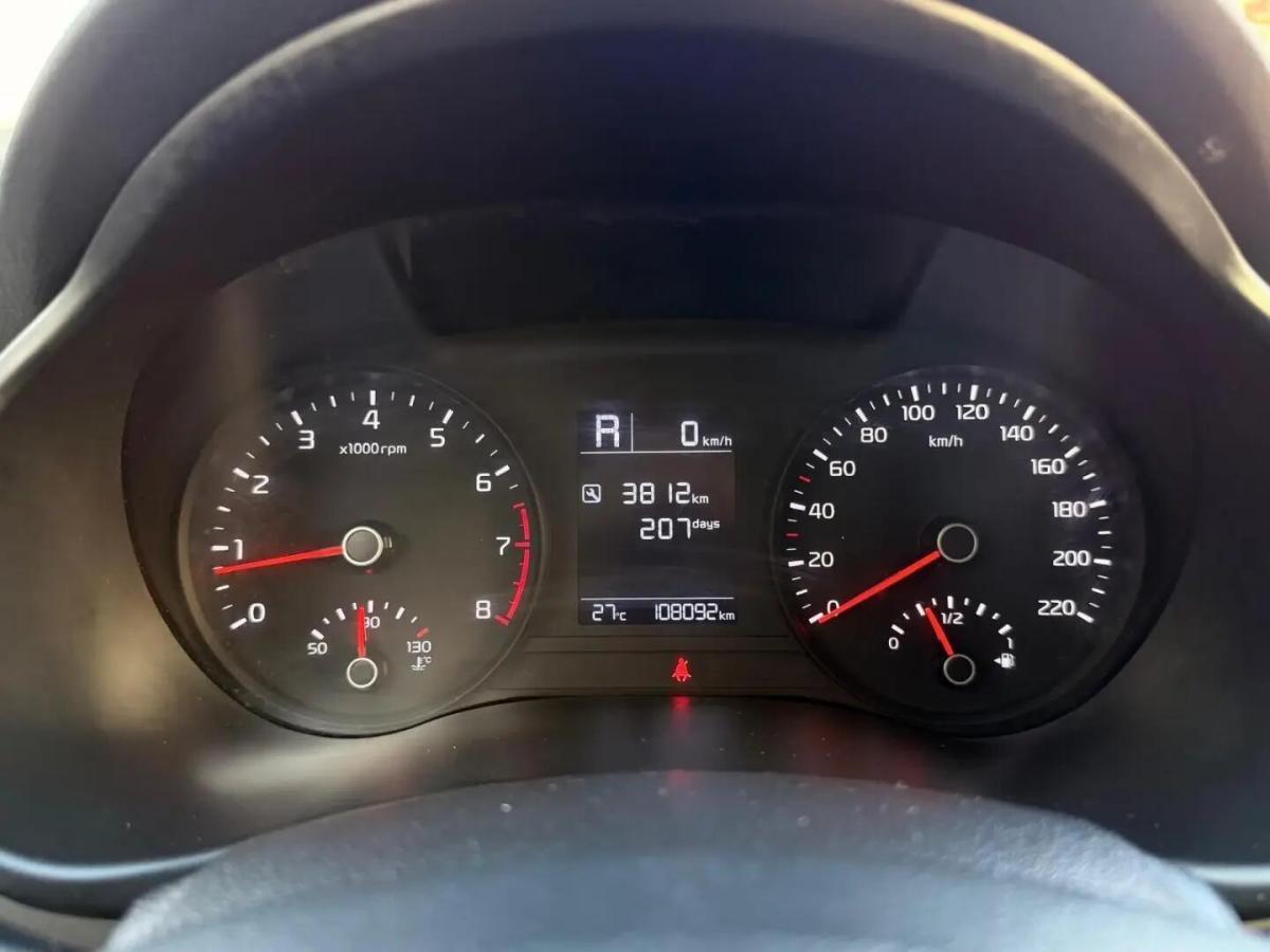 kia-stonic-2022-gasolina-1197cc