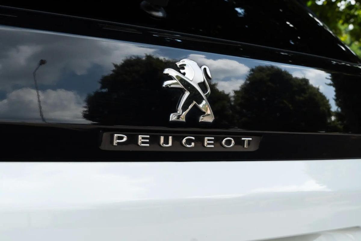 peugeot-3008-2019-diesel-1499cc