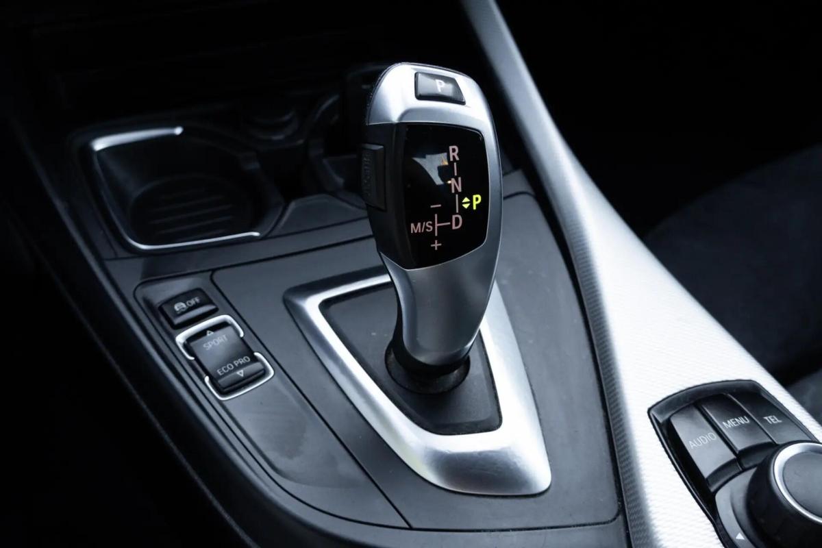 bmw-serie-2-218d-coupe-2015-diesel-1995cc