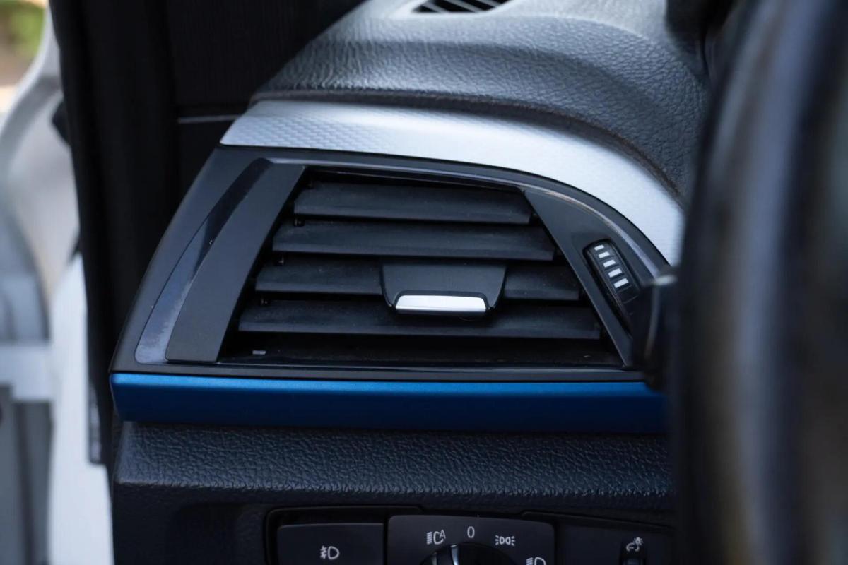 bmw-serie-2-218d-coupe-2015-diesel-1995cc