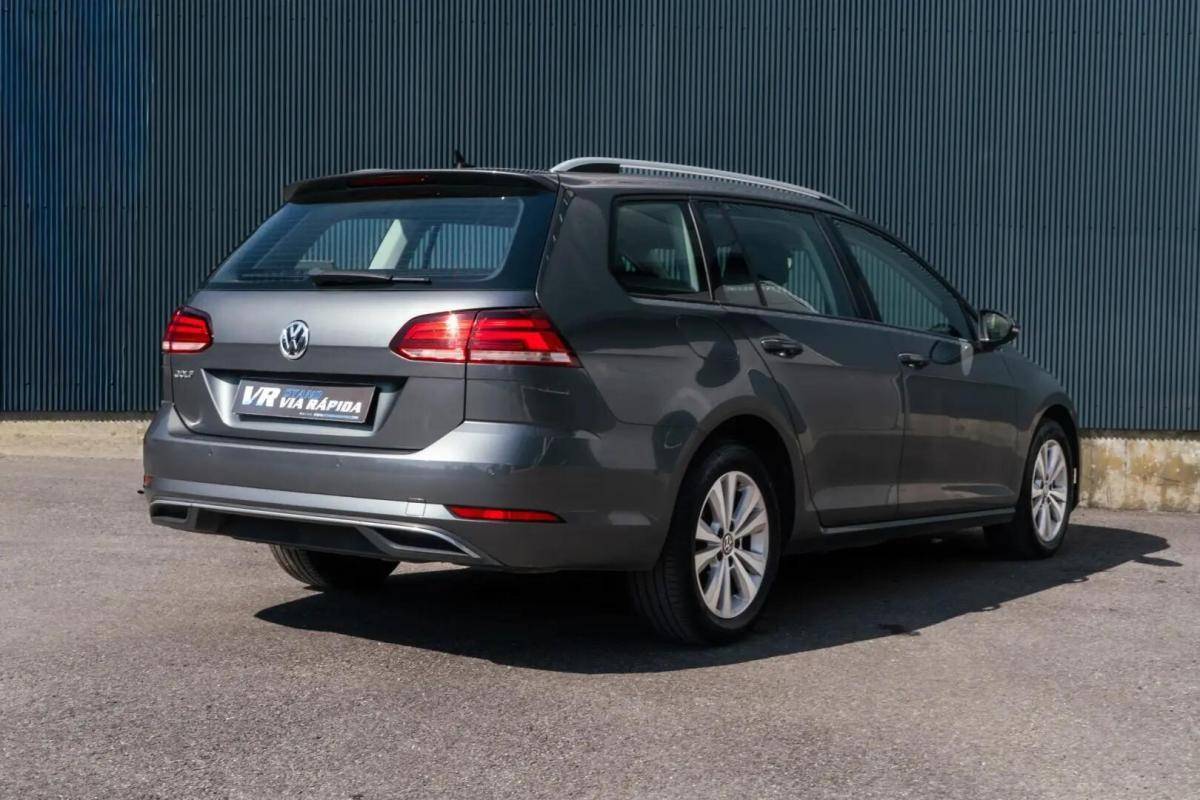 volkswagen-golf-2019-diesel-1598cc