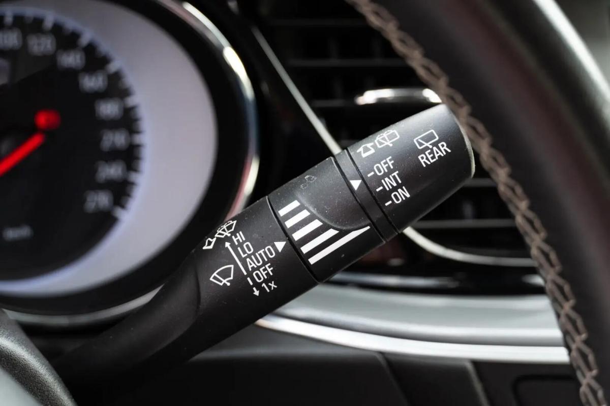 opel-insignia-sports-tourer-2019-diesel-1598cc