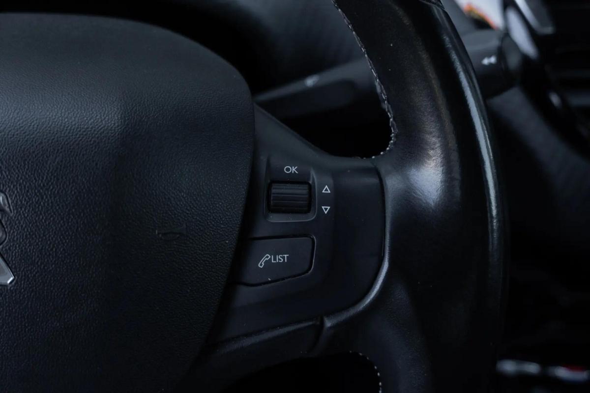 peugeot-2008-2019-gasolina-1199cc