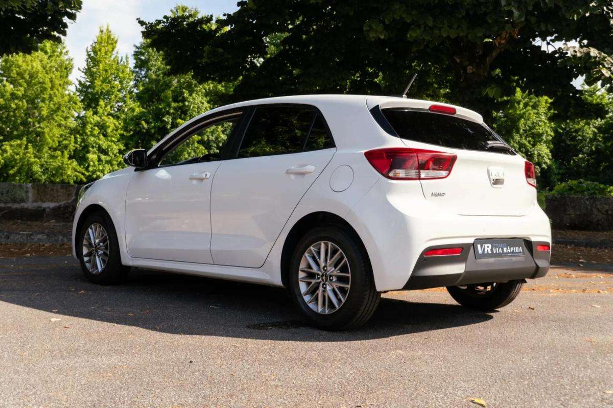 kia-rio-2022-gasolina-998cc