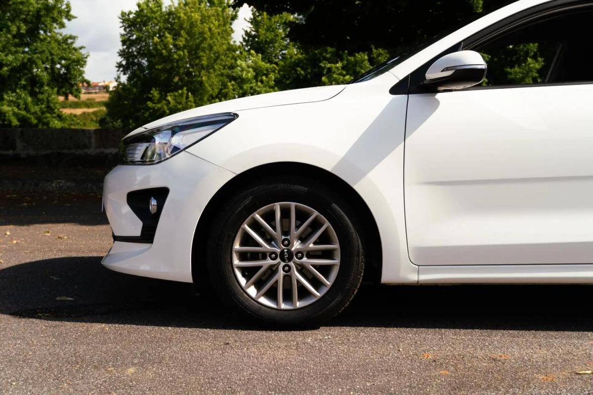 kia-rio-2022-gasolina-998cc