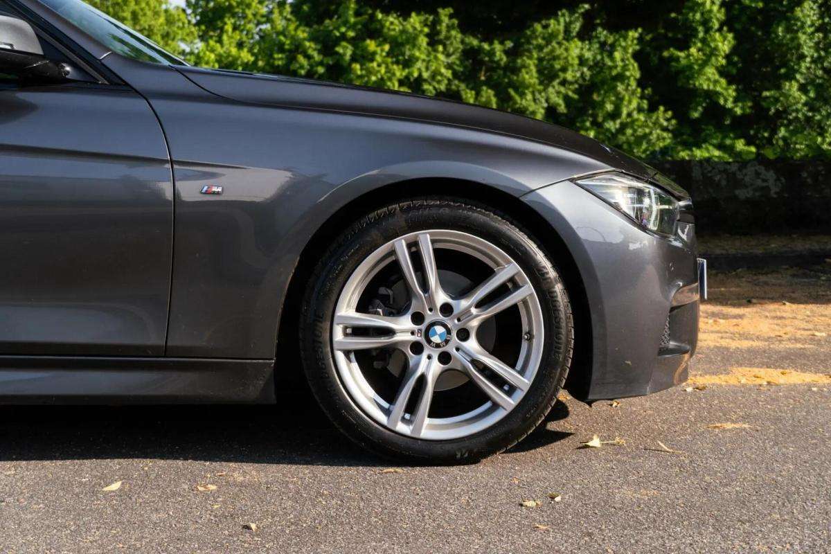 bmw-serie-3-318-d-touring-2018-diesel-1995cc