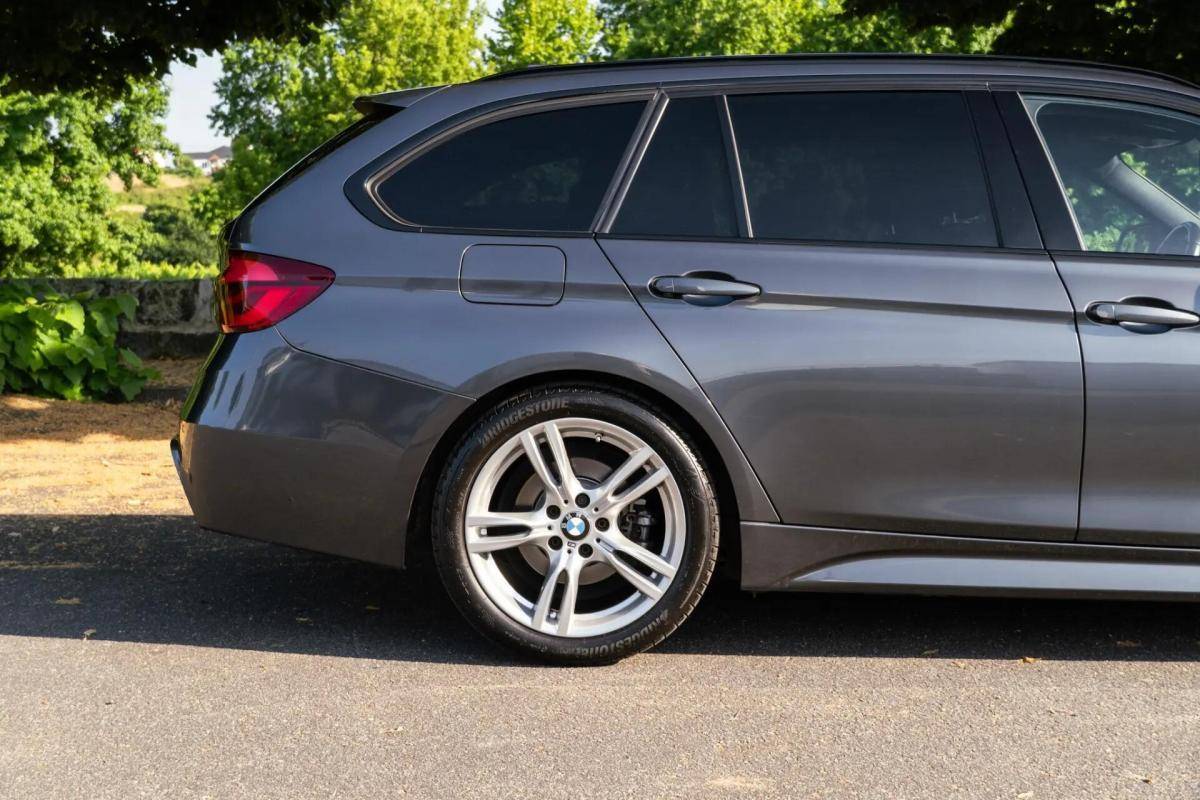 bmw-serie-3-318-d-touring-2018-diesel-1995cc
