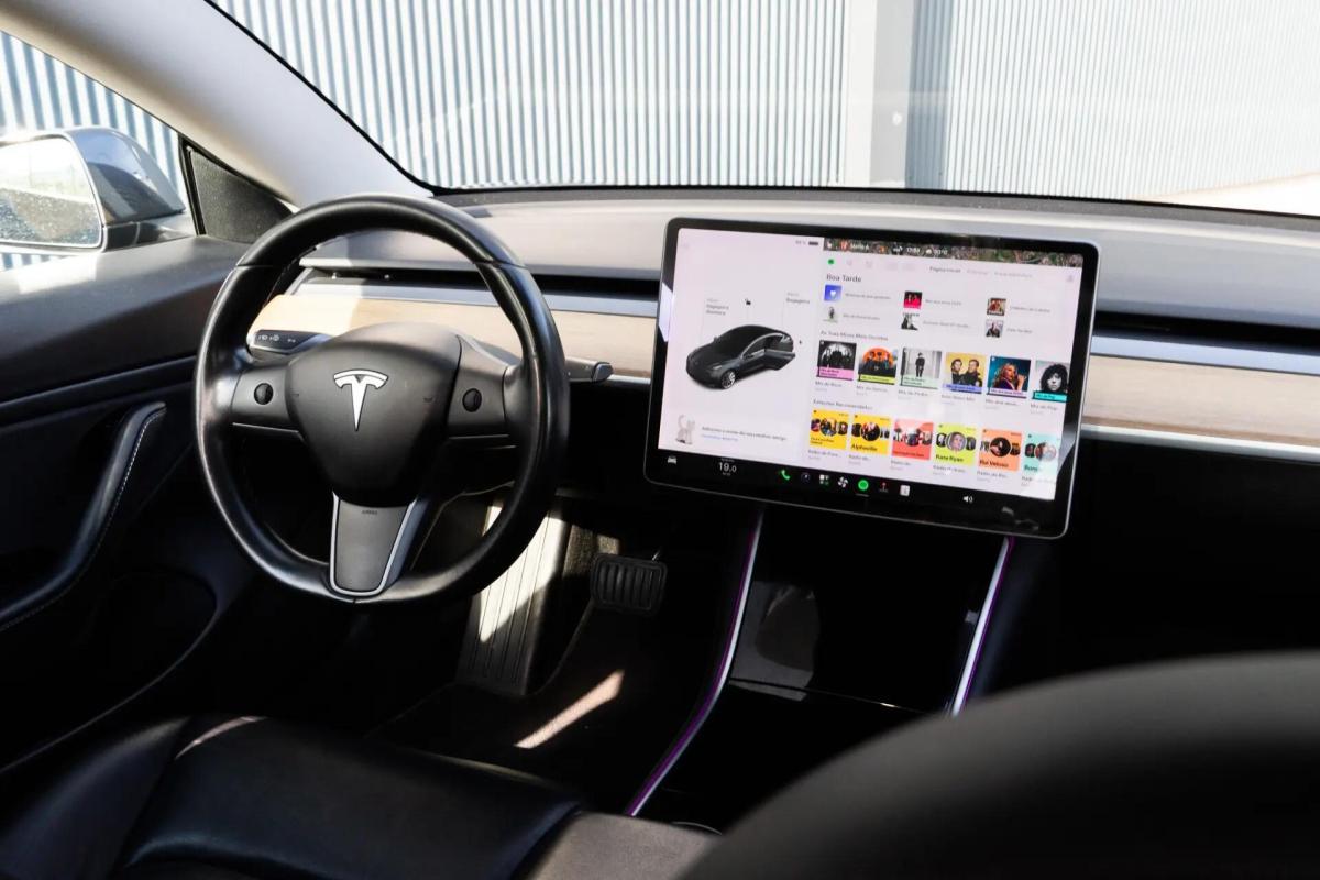 tesla-model-3-2019-eletrico-0cc