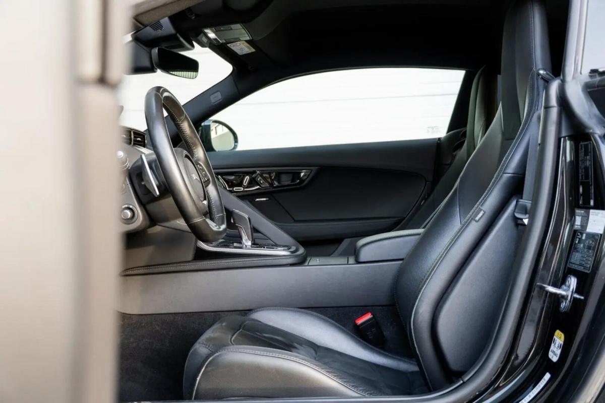jaguar-f-type-2019-gasolina-1997cc