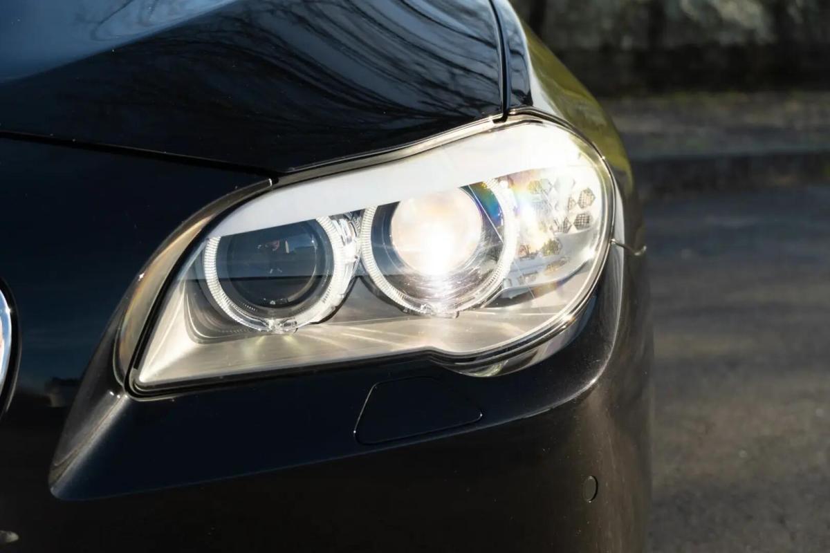 bmw-serie-5-520-d-2011-diesel-1995cc