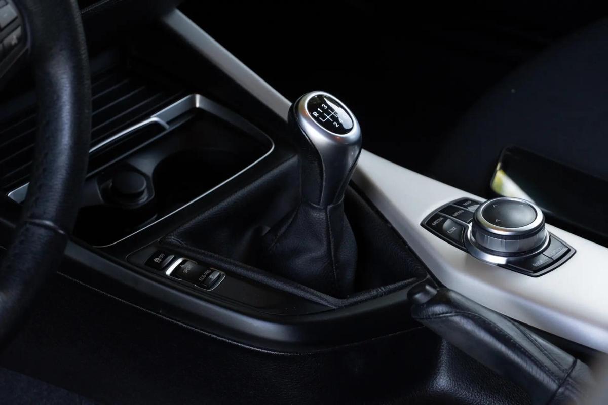 bmw-serie-1-116d-1-5-2018-diesel-1496cc
