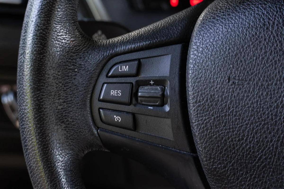 bmw-serie-1-116d-1-5-2018-diesel-1496cc