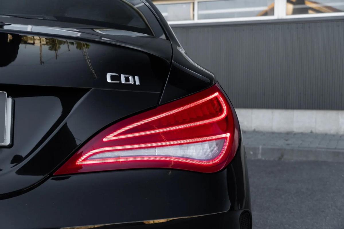 mercedes-benz-cla-220-cdi-2013-diesel-2143cc