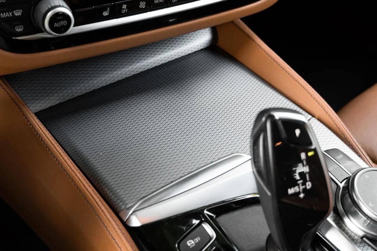 bmw-serie-5-530e-iperformance-sedan-2019-hibrido-a-gasolina-1998cc