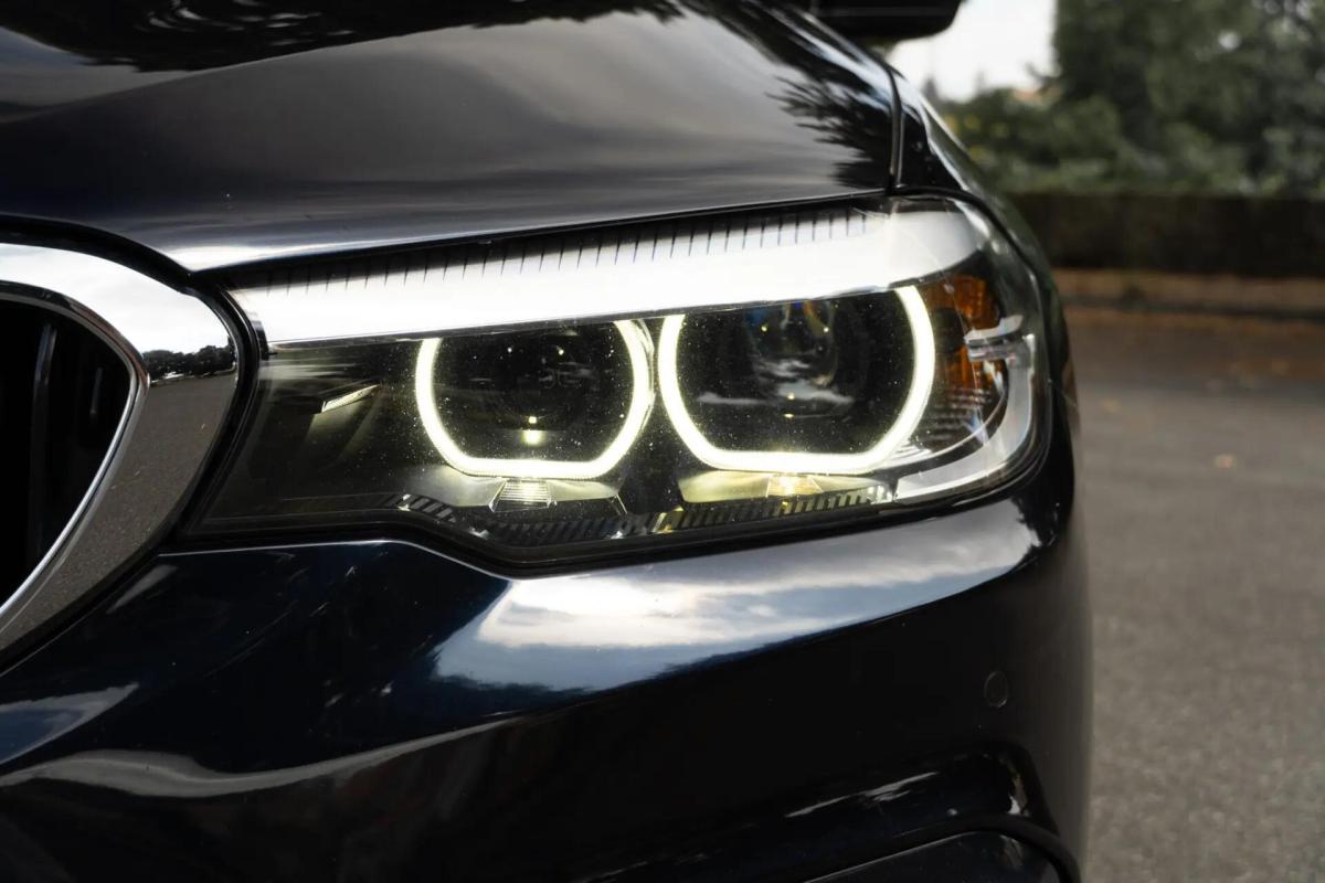 bmw-serie-5-530e-iperformance-sedan-2019-hibrido-a-gasolina-1998cc
