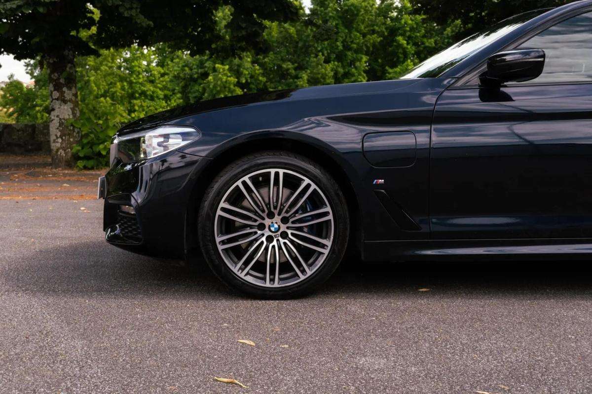 bmw-serie-5-530e-iperformance-sedan-2019-hibrido-a-gasolina-1998cc
