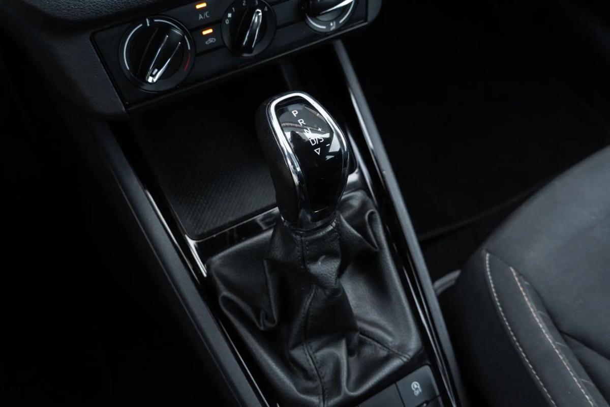skoda-kamiq-2023-gasolina-999cc