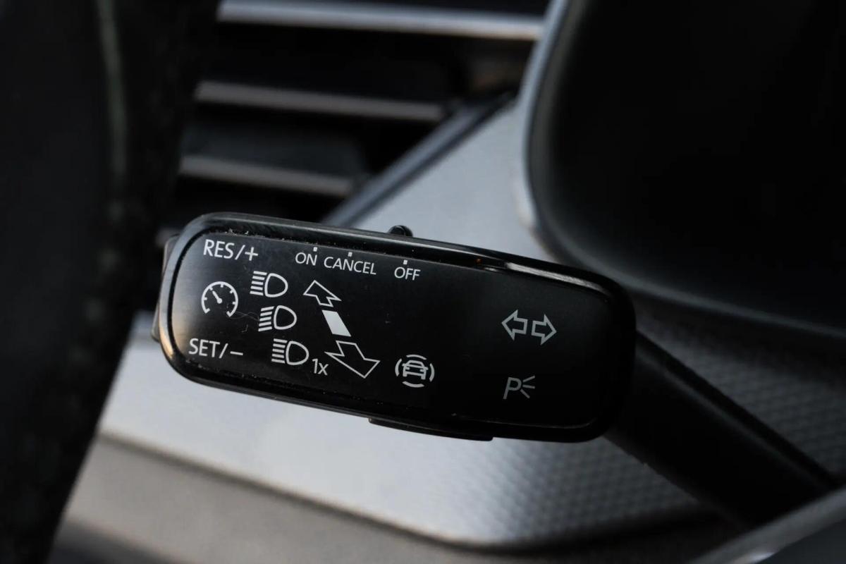 skoda-kamiq-2023-gasolina-999cc