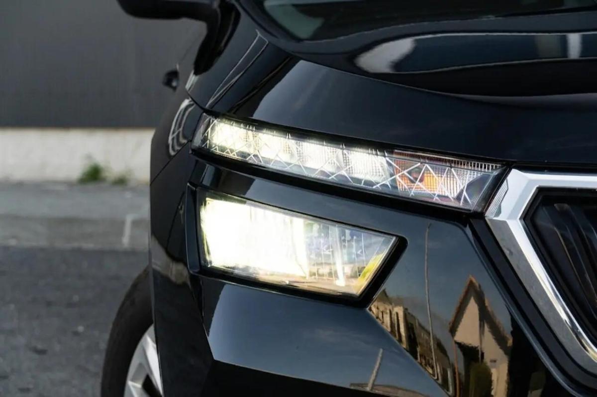 skoda-kamiq-2023-gasolina-999cc