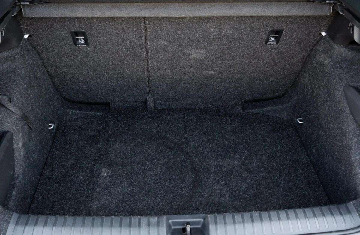 skoda-kamiq-2023-gasolina-999cc