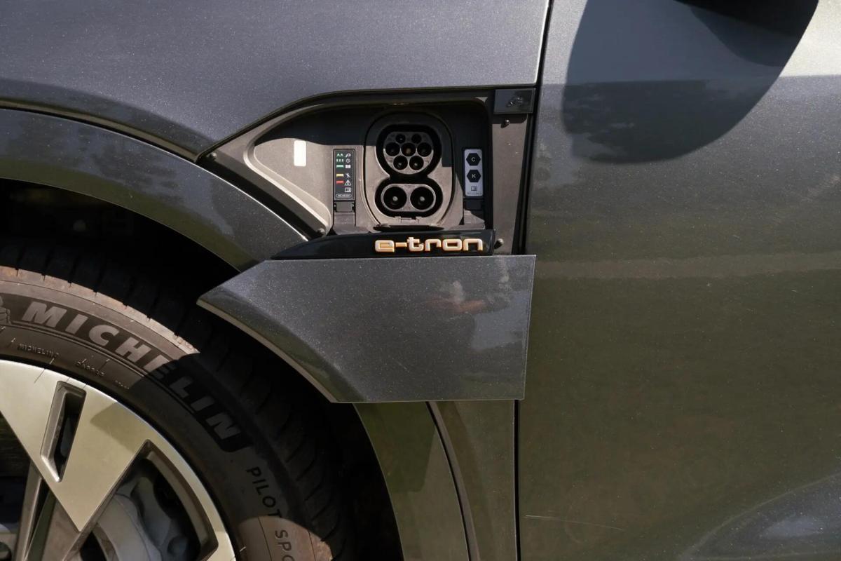 audi-e-tron-2021-eletrico-0cc