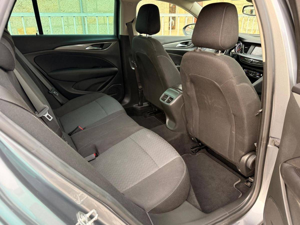 opel-insignia-sports-tourer-2019-diesel-1598cc