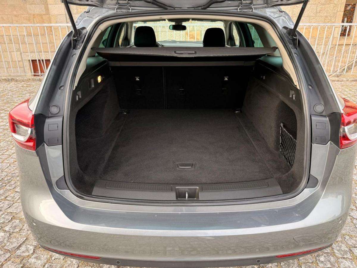 opel-insignia-sports-tourer-2019-diesel-1598cc