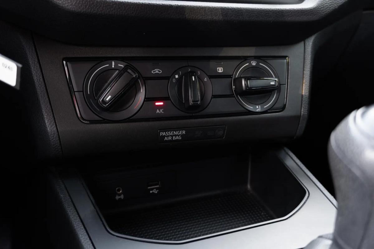 seat-ibiza-2017-gasolina-999cc
