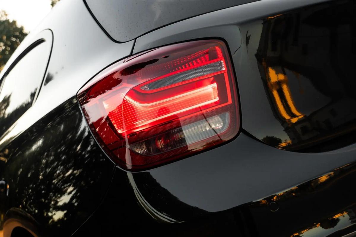bmw-serie-1-116-d-2014-diesel-1598cc